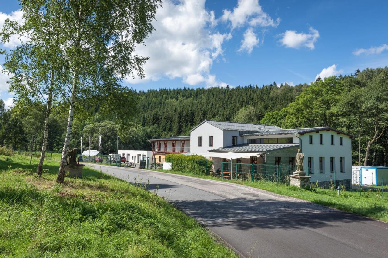 Pivovar A Penzion Agent Olesnice v Orlickych horach Экстерьер фото